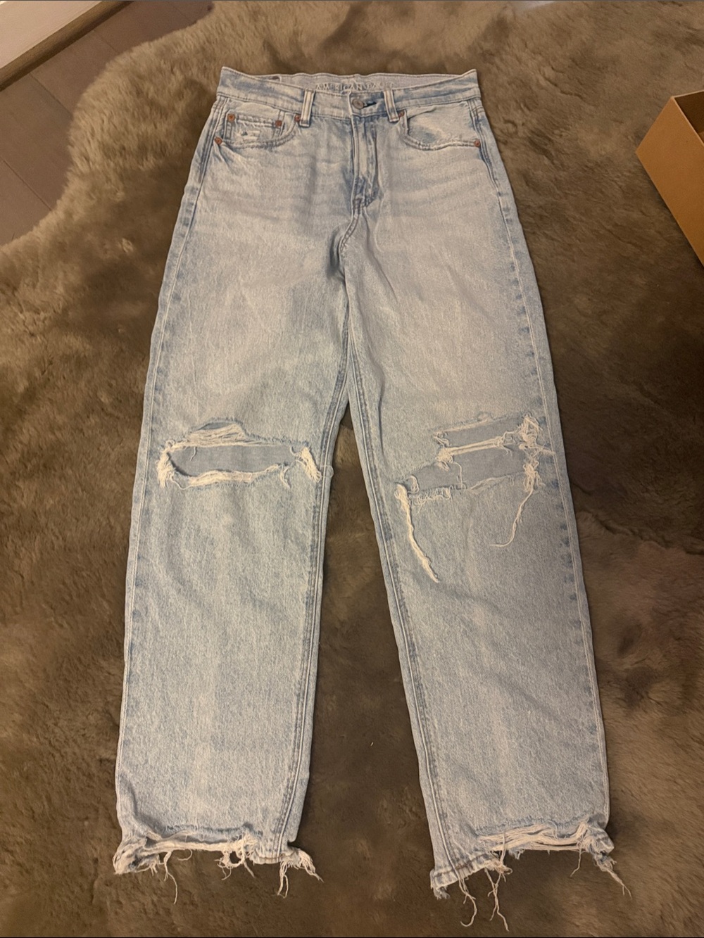 American Eagle Outfitters Light Blue Ripped Relaxed Jeans